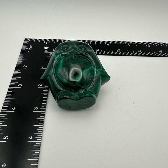 Natural malachite penguin carving - Picture 5 of 9